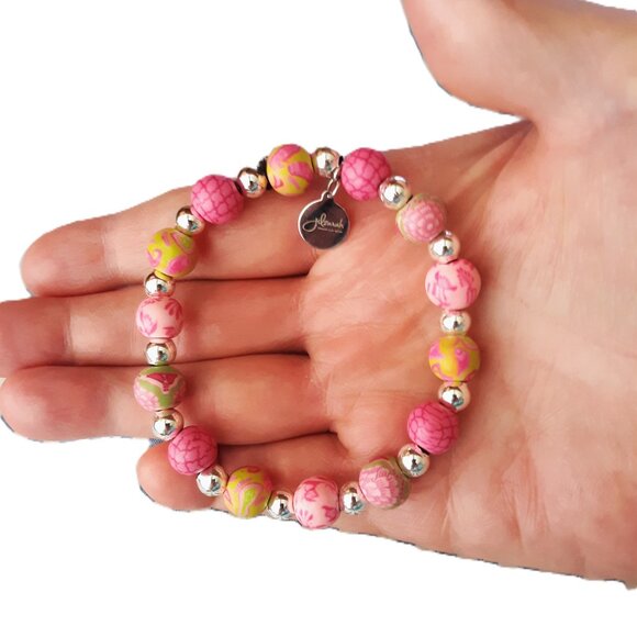 Jilzarah Vintage Pastel Beaded Bracelet Signed Charm Stretch - Picture 1 of 4